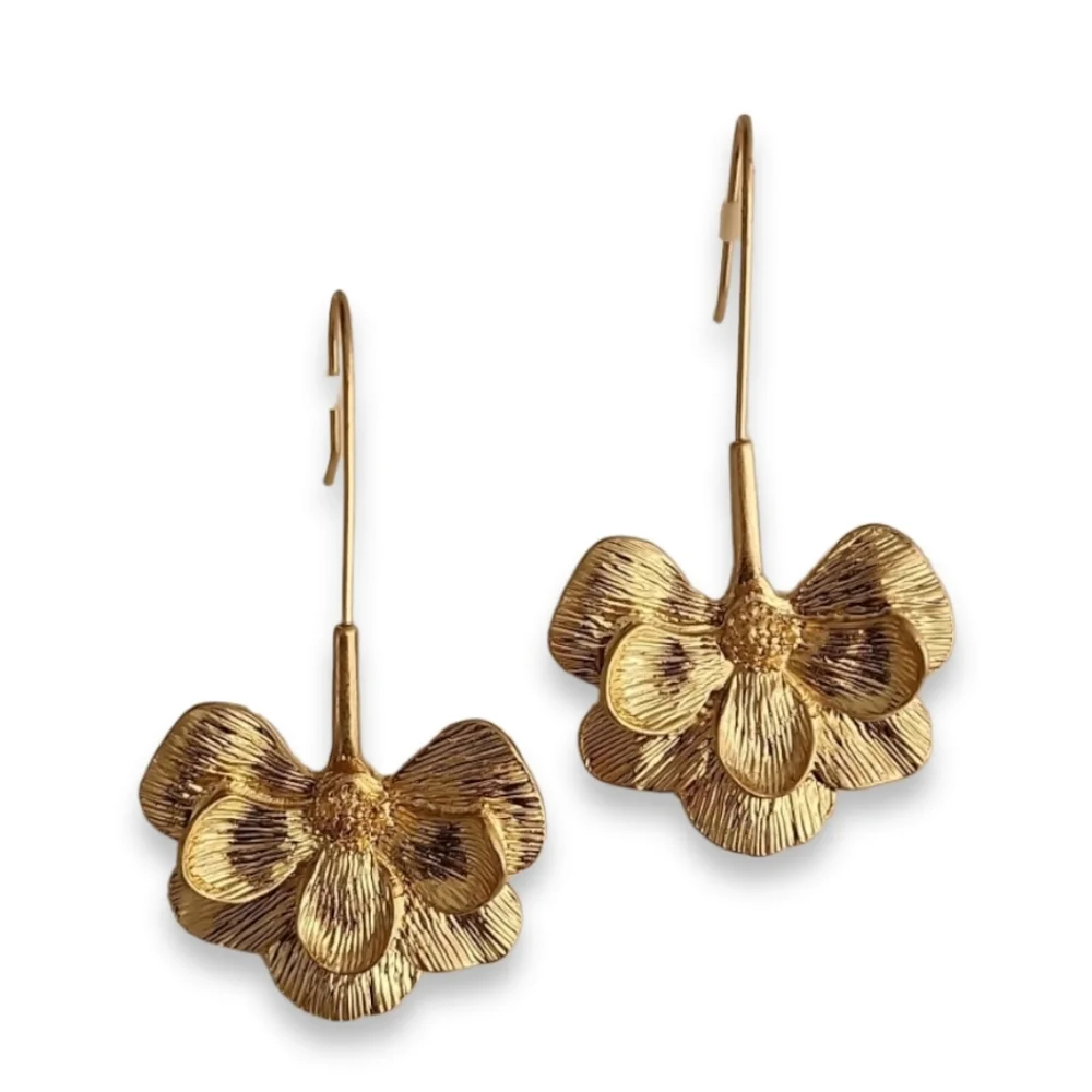 INCREDIBLE GOLD TONE 3D Flower Hanging Earrings Drop Hook Floral Minimalist Luxe
